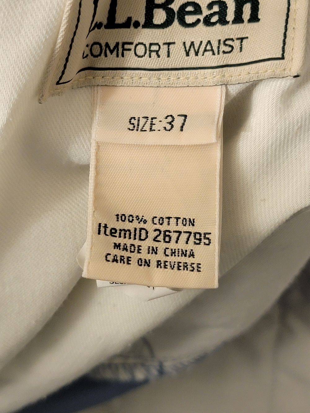 L.L. Bean Comfort Waist Men's Flat-Front Shorts Size 37 - Picture 8 of 9